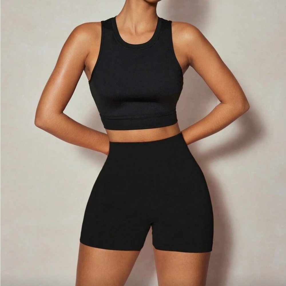 SHEIN Women's Black High-Waisted Scrunch Shorts Size Small NWOT